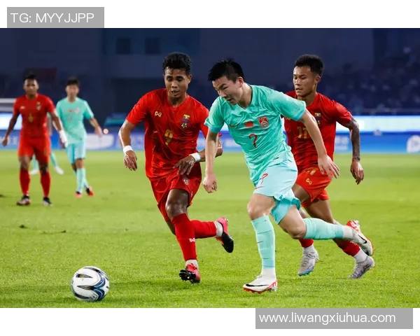 天津足球新星李天翼崭露头角引发球迷热议与期待 天津足球新星李天翼崭露头角引发球迷热议与期待